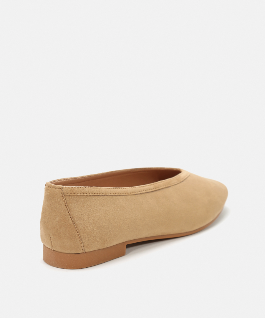 Sabrinas decote em bico image number null